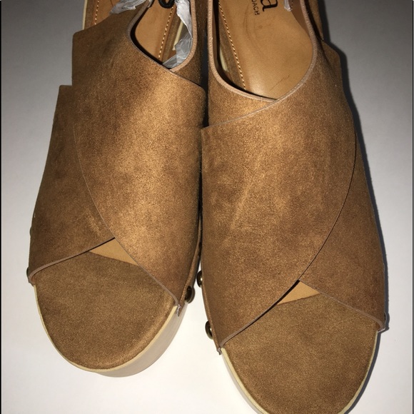 A.N.A Downy Camel wedge sandals - Picture 4 of 10